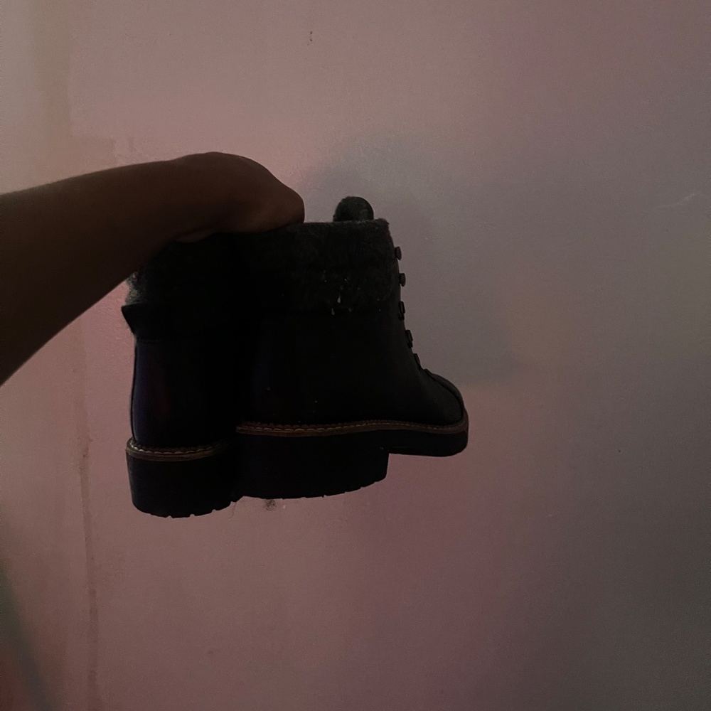 Boots - Picture 3 of 3